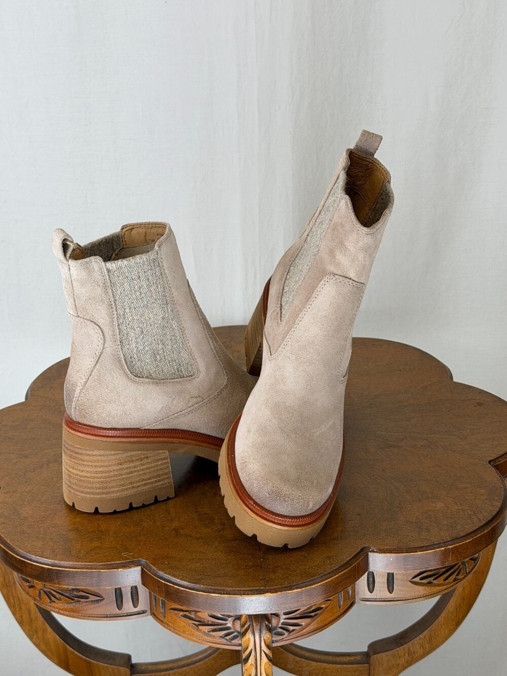 New Sofft Jordie Rose Taupe Chunky Heel Suede Chelsea Boot #0277 SZ 7.5
